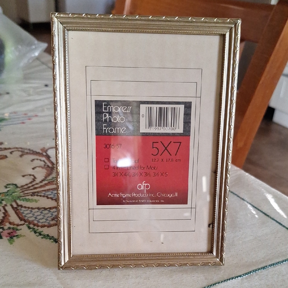Empress Gold-tone Metal Photo Frame by